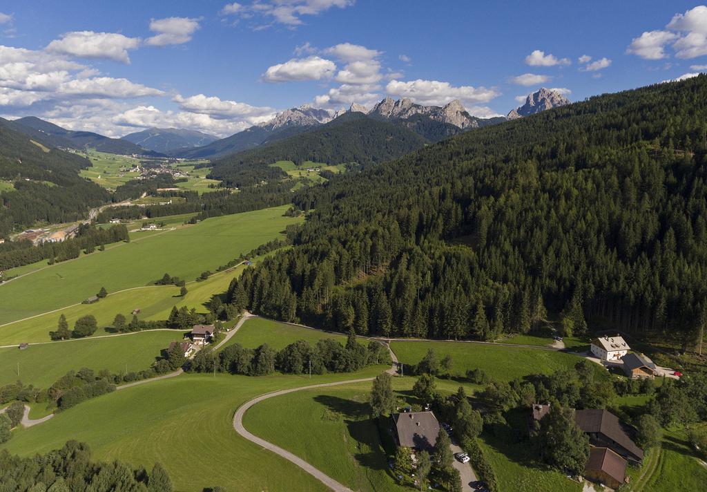 Silentium Dolomites Chalet Since 1600 Монгуэльфо Экстерьер фото