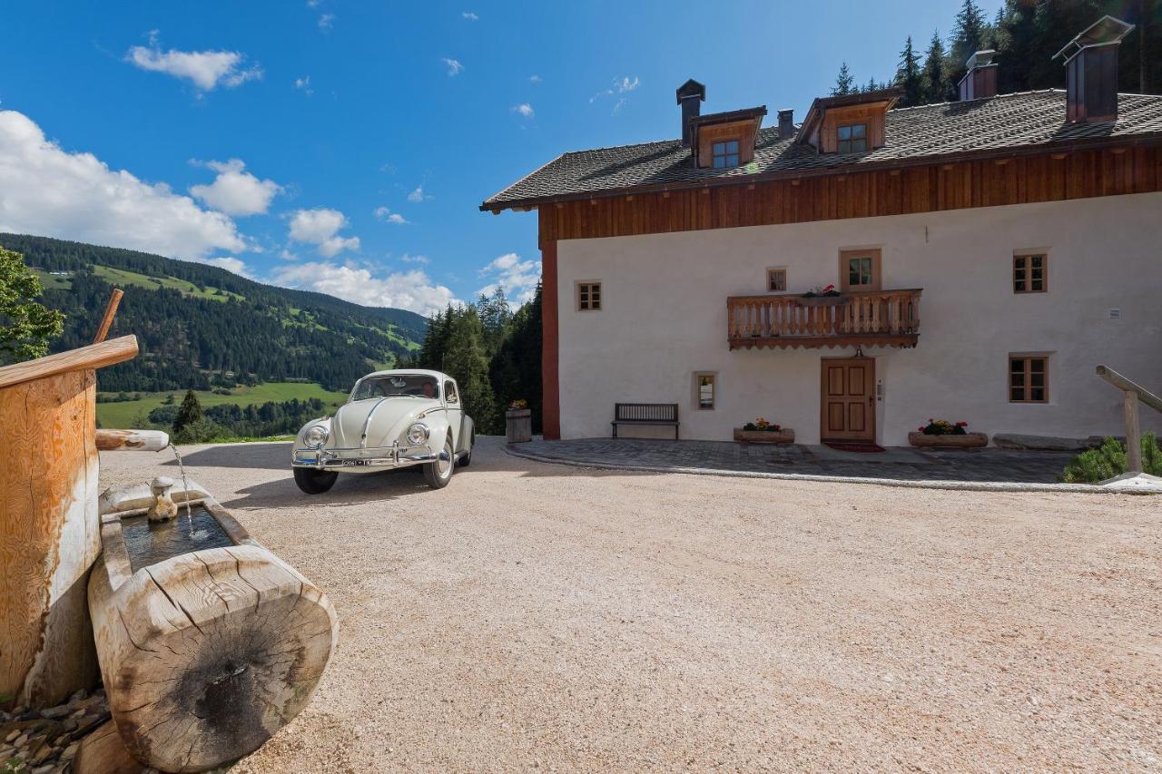 Silentium Dolomites Chalet Since 1600 Монгуэльфо Экстерьер фото
