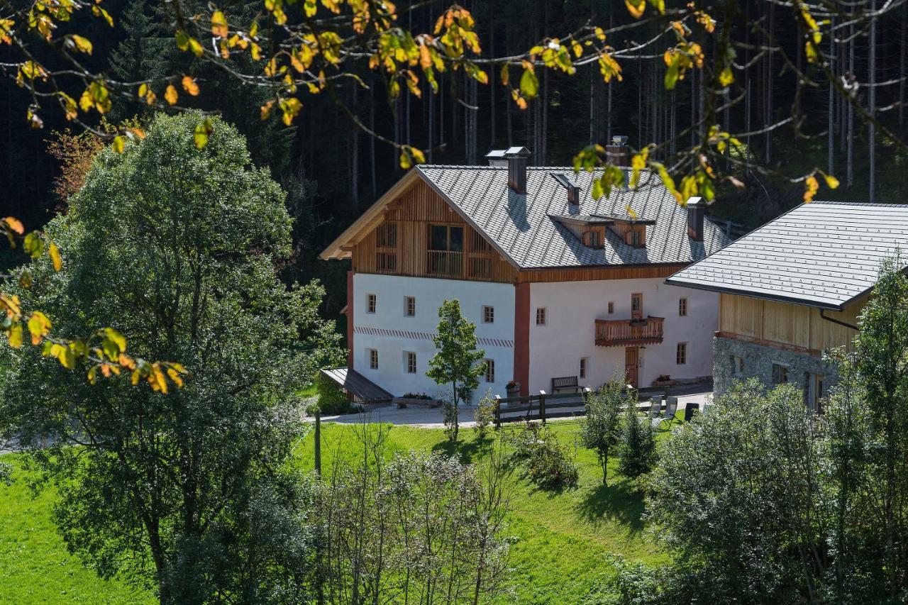 Silentium Dolomites Chalet Since 1600 Монгуэльфо Экстерьер фото